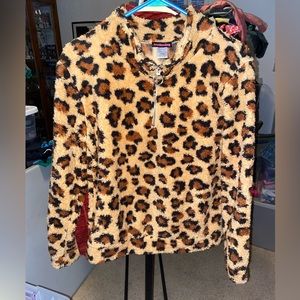 NWT animal print Sherpa top
